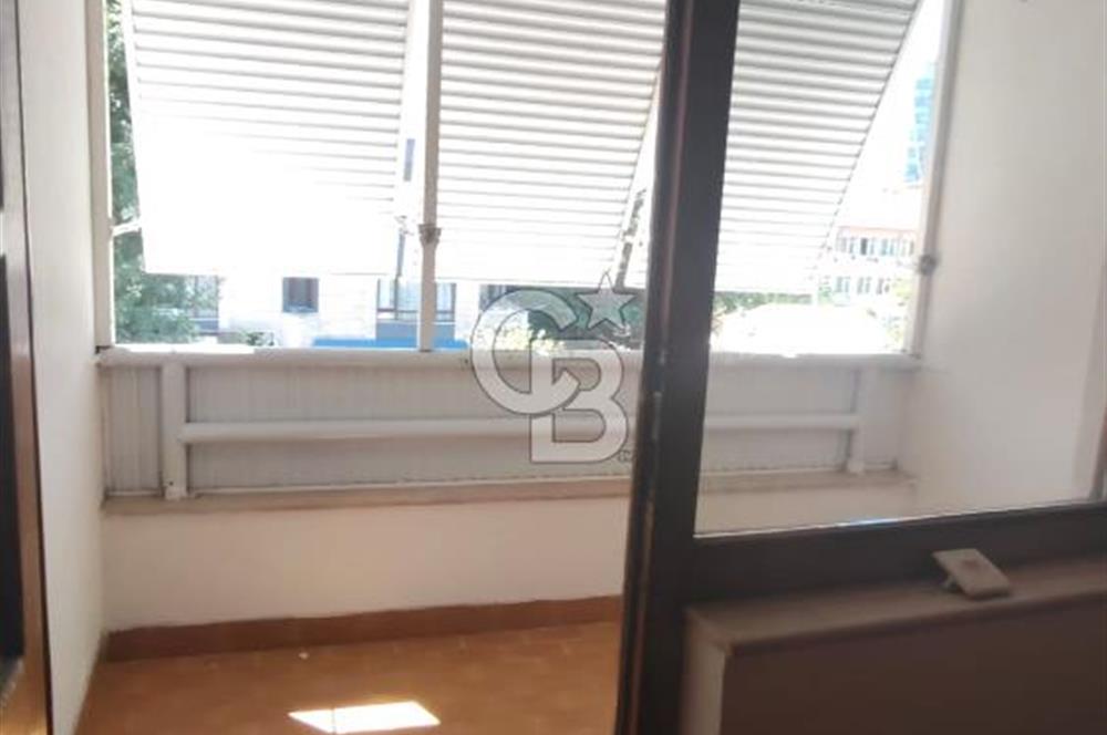 BALGAT ZİYABEY CADDESİ ÜZERİ SATILIK OFİS