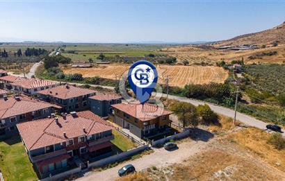Foça Bağarası Kazım Dirik Mah. Satılık 1+1 Daire