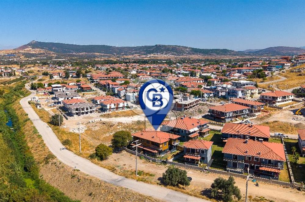 Foça Bağarası Kazım Dirik Mah. Satılık 1+1 Daire