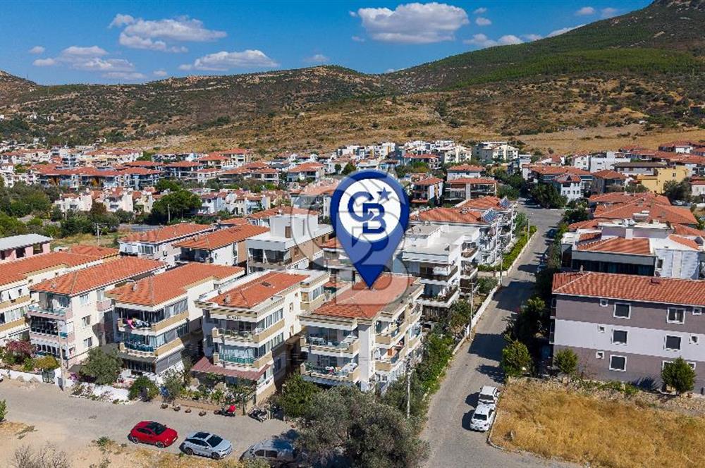 Yenifoça'da Satılık 2+1 Bahçe Katı Daire