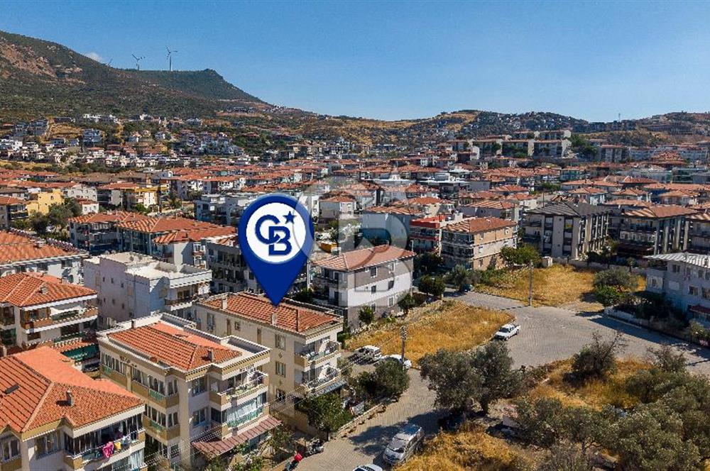 Yenifoça'da Satılık 2+1 Bahçe Katı Daire