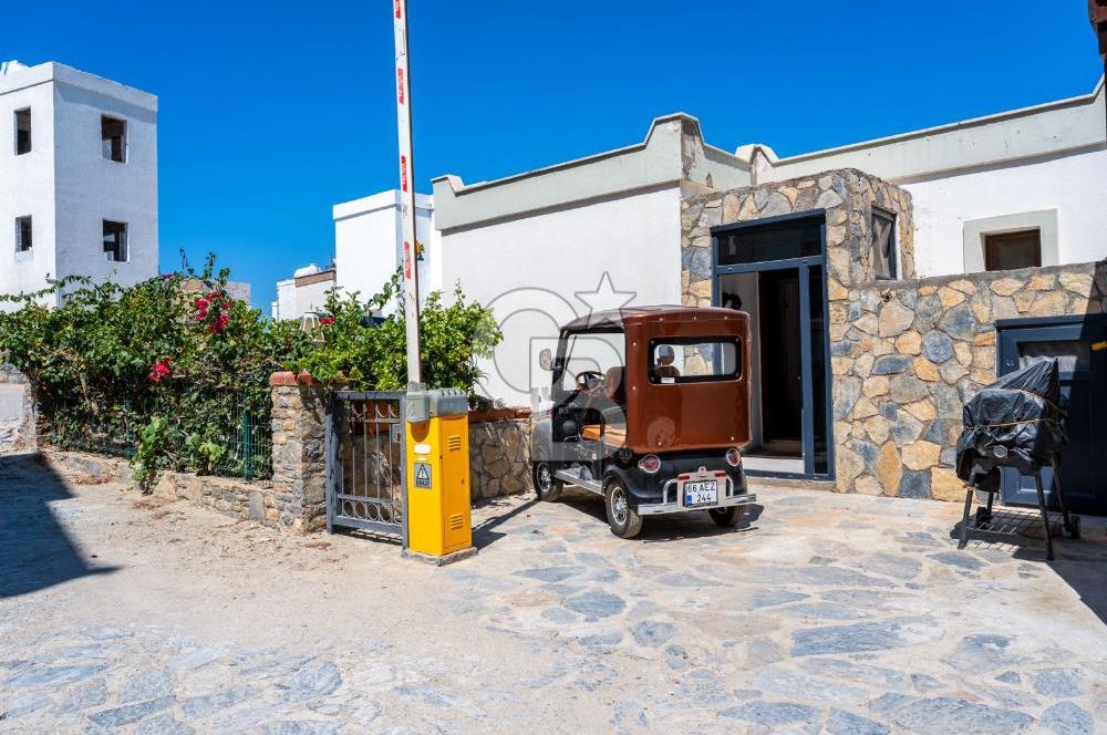 Bodrum Koyunbaba da Nezih bir sitede ortak havuzlu 2+1