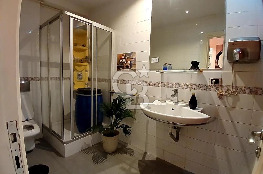 BAĞDAT CADDESİ CADDEBOSTAN İSKELE SOKAKTA SAHİLE 6.APARTMANDA 3+1 SATILIK DAİRE. 