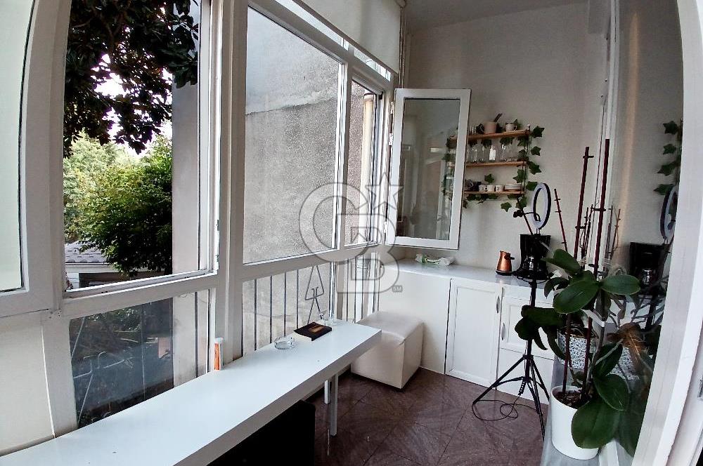 BAĞDAT CADDESİ CADDEBOSTAN İSKELE SOKAKTA SAHİLE 6.APARTMANDA 3+1 SATILIK DAİRE. 