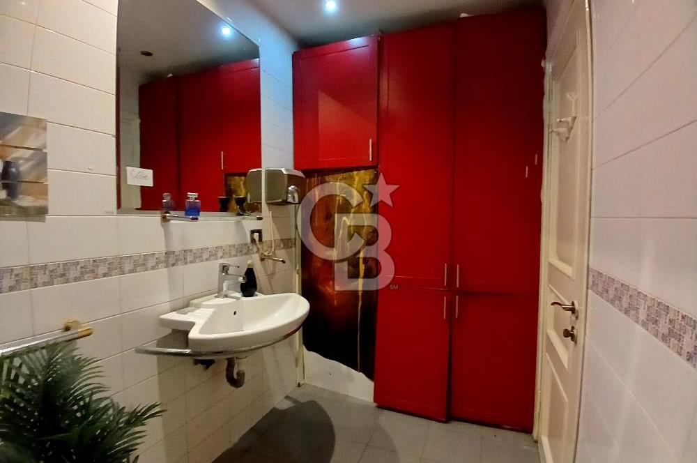 BAĞDAT CADDESİ CADDEBOSTAN İSKELE SOKAKTA SAHİLE 6.APARTMANDA 3+1 SATILIK DAİRE. 