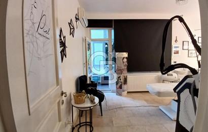 BAĞDAT CADDESİ CADDEBOSTAN İSKELE SOKAKTA SAHİLE 6.APARTMANDA 3+1 SATILIK DAİRE. 