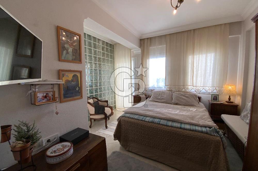 Bodrum Turgutreis’te Deniz, Doğa Ve Şehir Manzaralı Satılık Eşyalı Daire