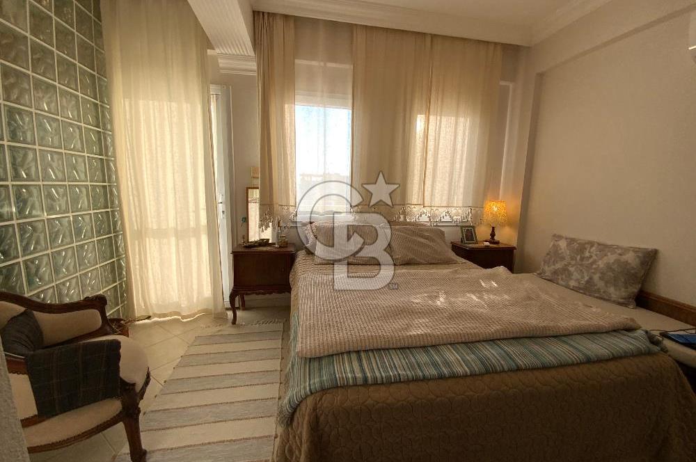 Bodrum Turgutreis’te Deniz, Doğa Ve Şehir Manzaralı Satılık Eşyalı Daire