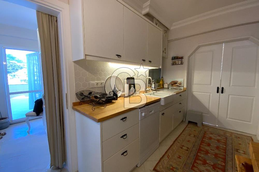 Bodrum Turgutreis’te Deniz, Doğa Ve Şehir Manzaralı Satılık Eşyalı Daire