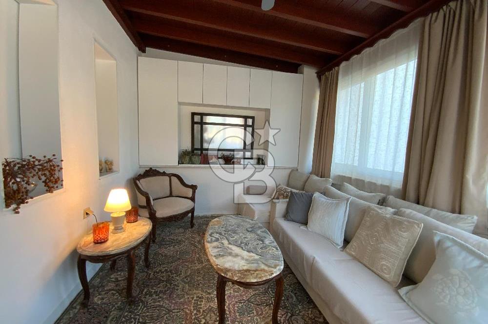 Bodrum Turgutreis’te Deniz, Doğa Ve Şehir Manzaralı Satılık Eşyalı Daire