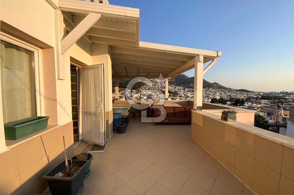 Bodrum Turgutreis’te Deniz, Doğa Ve Şehir Manzaralı Satılık Eşyalı Daire