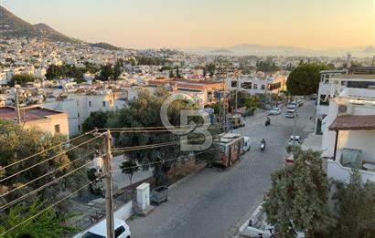 Bodrum Turgutreis’te Deniz, Doğa Ve Şehir Manzaralı Satılık Eşyalı Daire