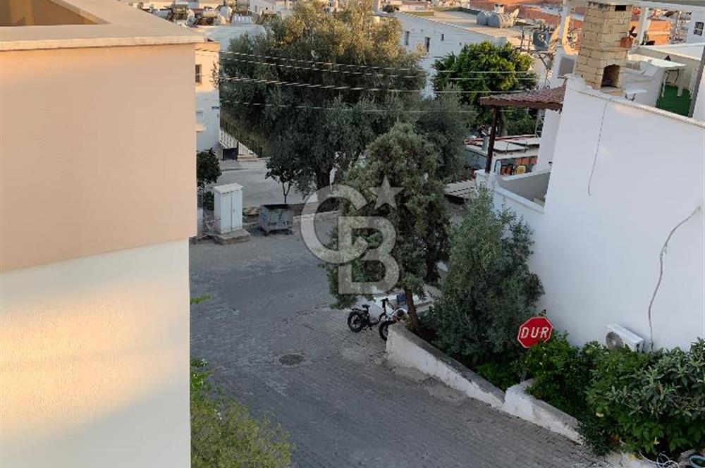 Bodrum Turgutreis’te Deniz, Doğa Ve Şehir Manzaralı Satılık Eşyalı Daire