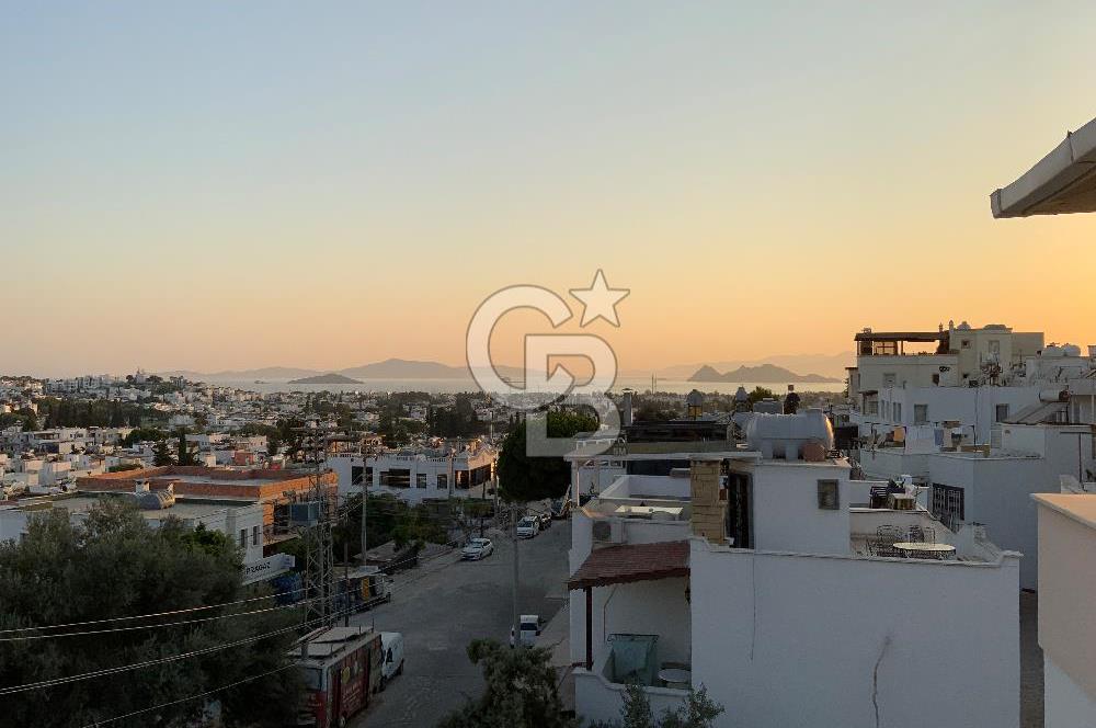 Bodrum Turgutreis’te Deniz, Doğa Ve Şehir Manzaralı Satılık Eşyalı Daire