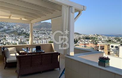 Bodrum Turgutreis’te Deniz, Doğa Ve Şehir Manzaralı Satılık Eşyalı Daire
