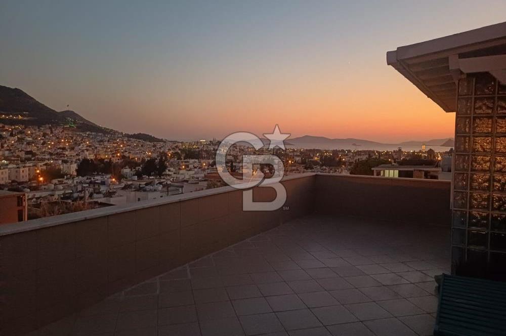 Bodrum Turgutreis’te Deniz, Doğa Ve Şehir Manzaralı Satılık Eşyalı Daire