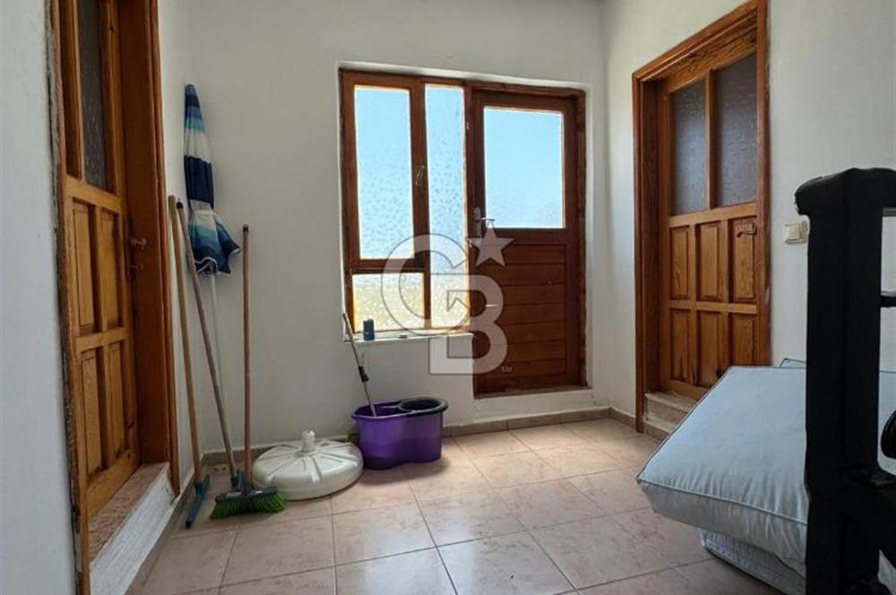 ANTALYA DEMRE BÜYÜKKUM SATILIK TRİPLEKS VİLLA