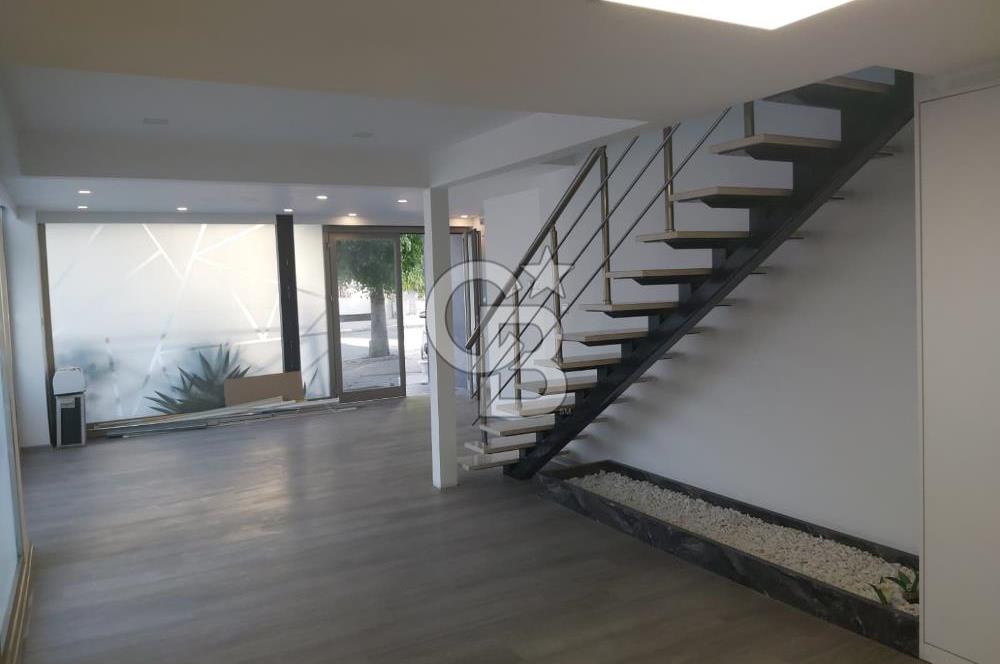 KKTC GİRNE KARAKUMDA OSCAR BÖLGESİNDE KÖŞE KONUMDA SATILIK SENDELİ DÜKKAN