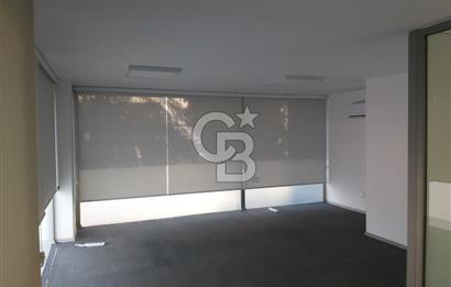 KKTC GİRNE KARAKUMDA OSCAR BÖLGESİNDE KÖŞE KONUMDA SATILIK SENDELİ DÜKKAN