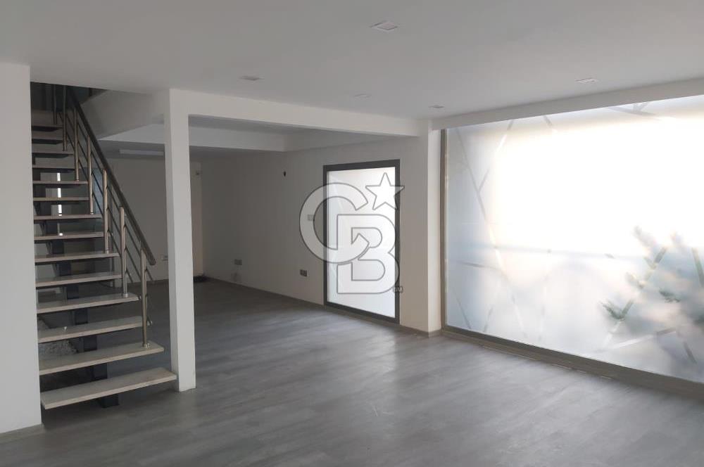 KKTC GİRNE KARAKUMDA OSCAR BÖLGESİNDE KÖŞE KONUMDA SATILIK SENDELİ DÜKKAN