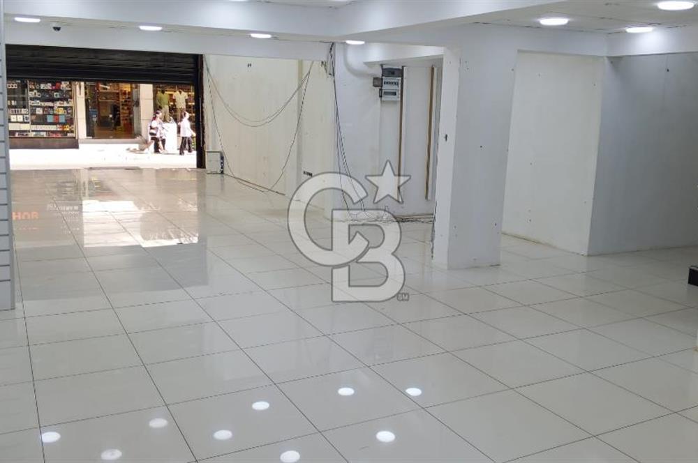 Buca Kozağaç'ta Hasanağa Bahçesine Yakın 230 M2 Batarkat Depolu Dükkan