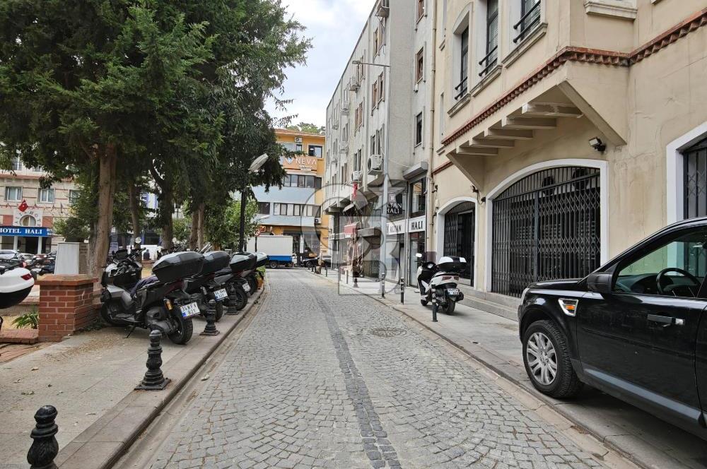 SULTANAHMET BİNBİRDİREK PARKI KARŞISI 160M2 MANZARALI OFİS KATI