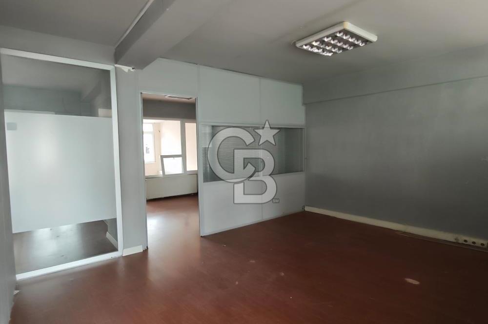 SULTANAHMET BİNBİRDİREK PARKI KARŞISI 160M2 MANZARALI OFİS KATI