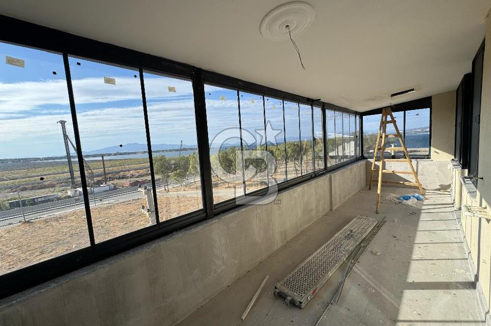 ALİAĞA ÇALTILIDERE'DE 3+1 110 M² NET CAM BALKONLU DAİRE