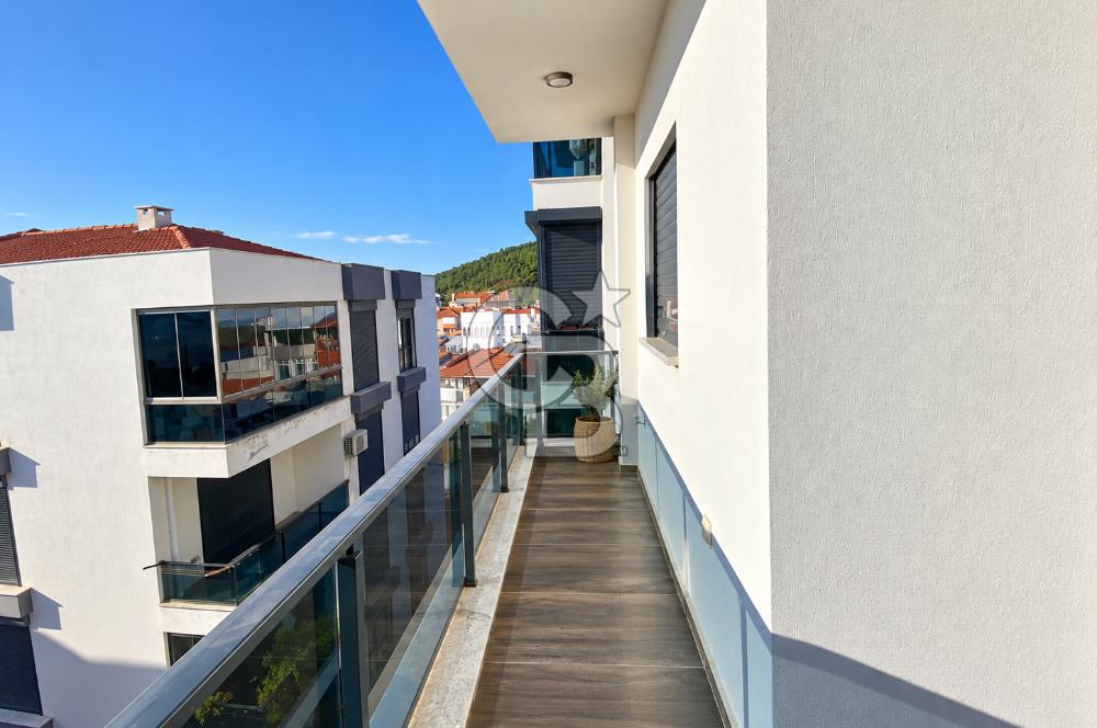 Ayvalık Sarımsaklı'da Denize 400 Mt Yeni Bina Satılık 1+1 Daire