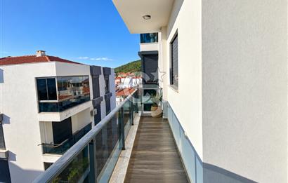 Ayvalık Sarımsaklı'da Denize 400 Mt Yeni Bina Satılık 1+1 Daire