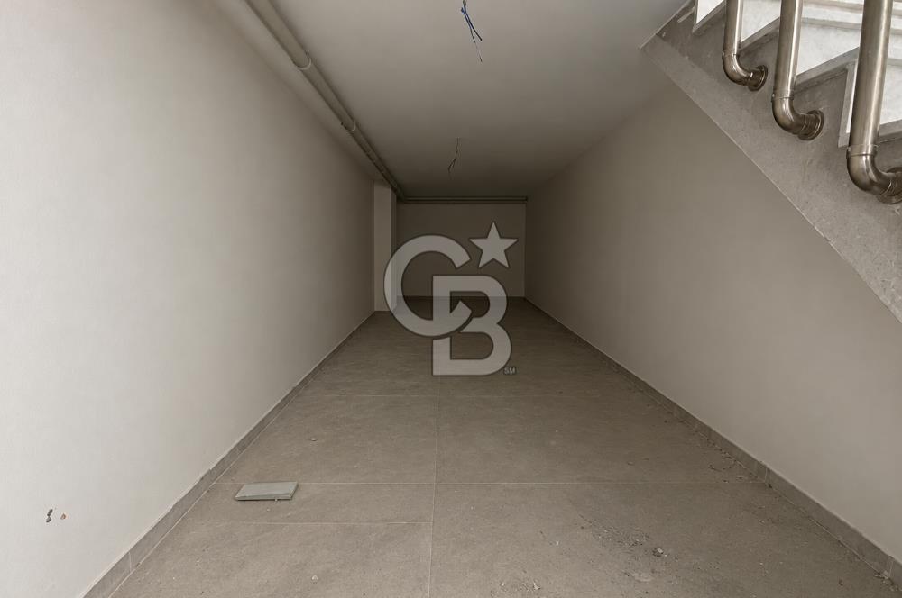 Ayvalık'ta Merkezi Konumda Kiralık Dükkan