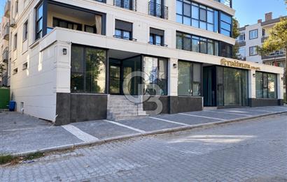 Ayvalık'ta Merkezi Konumda Kiralık Dükkan