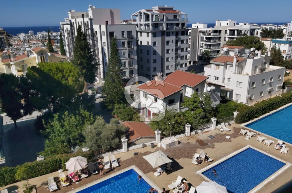 KKTC GİRNE MERKEZDE AKACAN ELEGANCE SİTESİNDE DENİZ HAVUZ VE DAĞ MANZARALI KOMPLE EŞYALI SATILIK 3+1 DAİRE