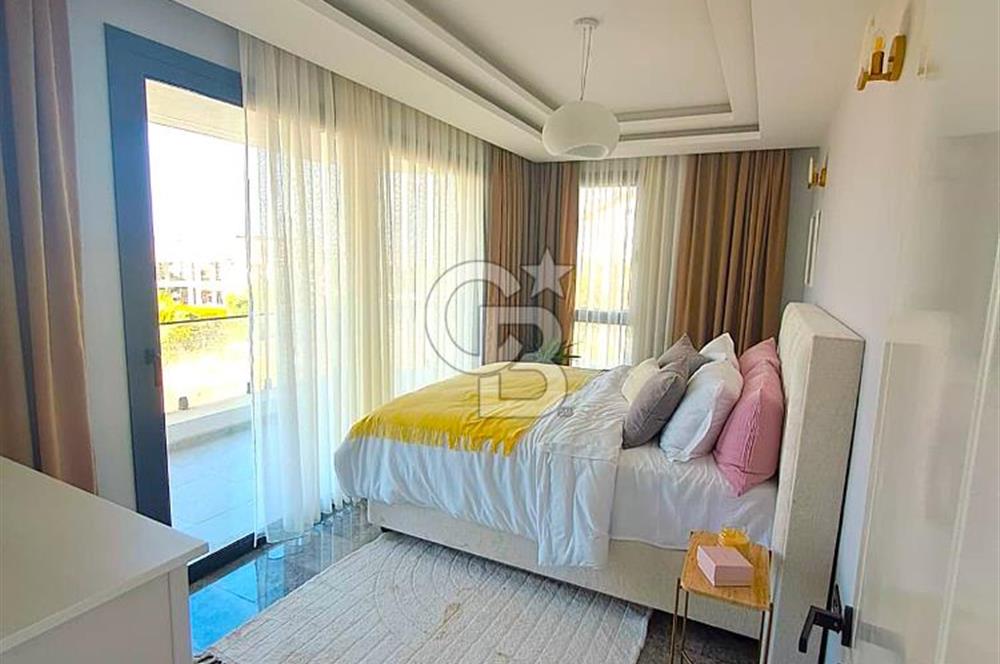 KKTC GİRNE LAPTADA DENİZ MANZARALI EŞYALI SATILIK 4+1 VİLLA