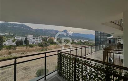 KKTC GİRNE MERKEZDE AKACAN ELEGANCE SİTESİNDE DENİZ HAVUZ VE DAĞ MANZARALI KOMPLE EŞYALI SATILIK 3+1 DAİRE
