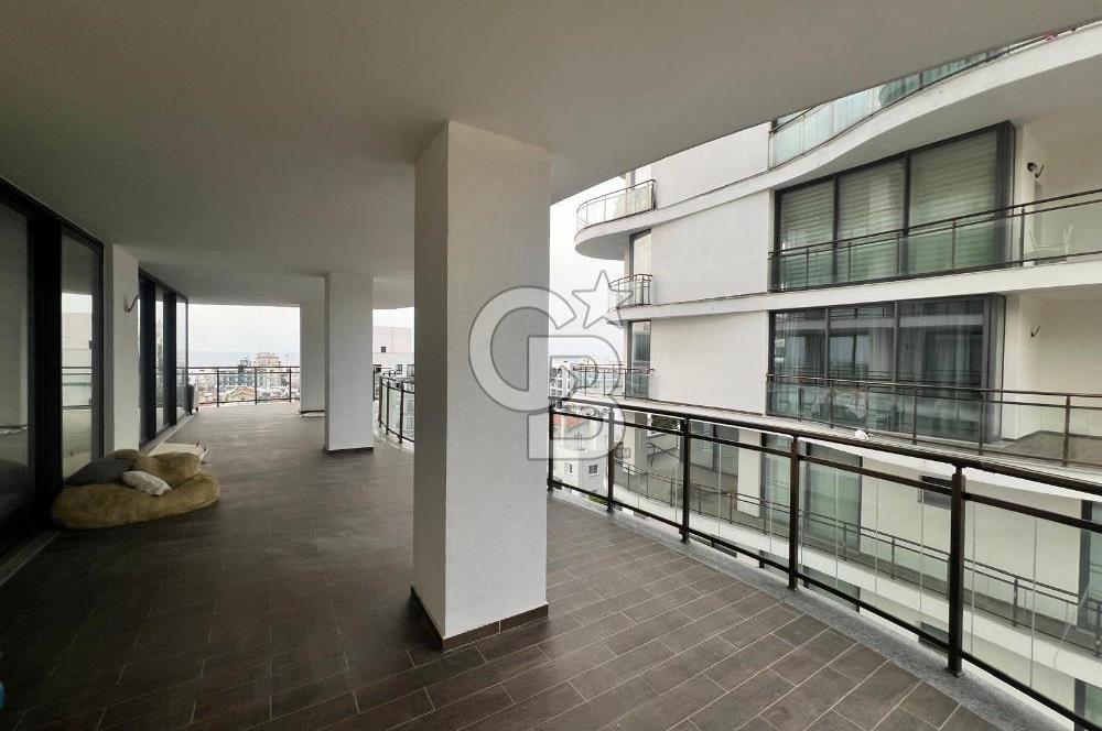 KKTC GİRNE MERKEZDE AKACAN ELEGANCE SİTESİNDE DENİZ HAVUZ VE DAĞ MANZARALI KOMPLE EŞYALI SATILIK 3+1 DAİRE