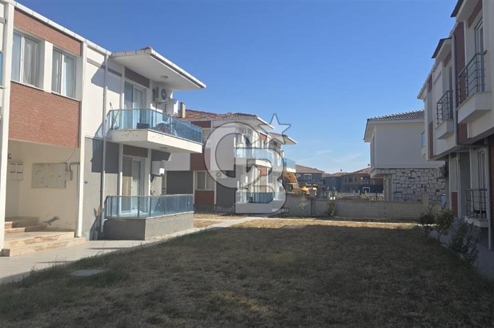 Foça Kazım Dirik Mah. Site İçerisinde Satılık 2+1 Daire