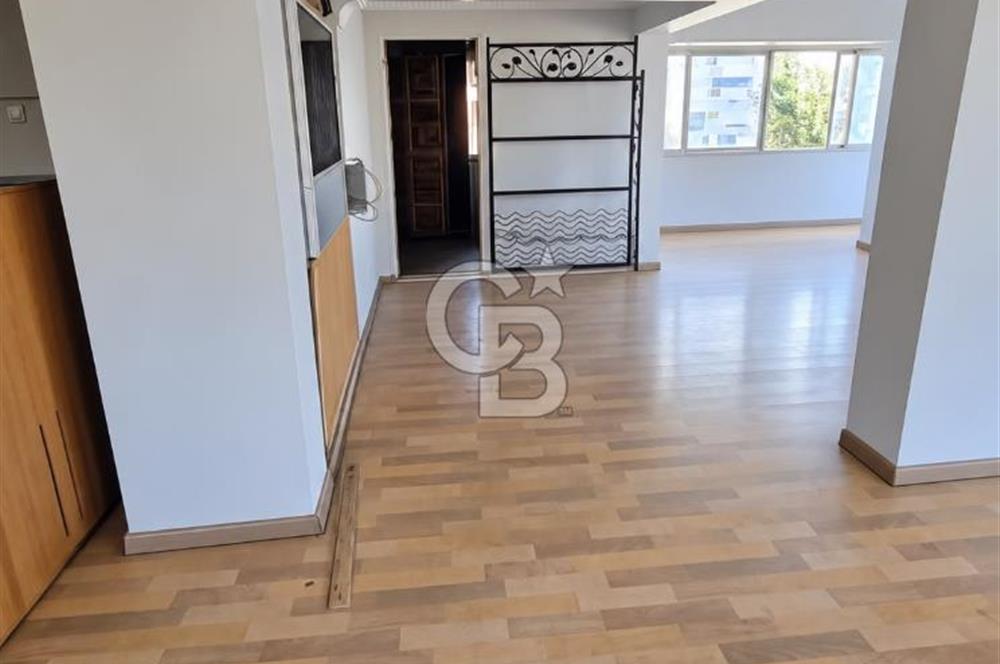 İzmir Çiğli Satılık Dükkan Tabela Değeri Yüksek Ana Cadde Üzeri Köşe Batar Katlı Depolu