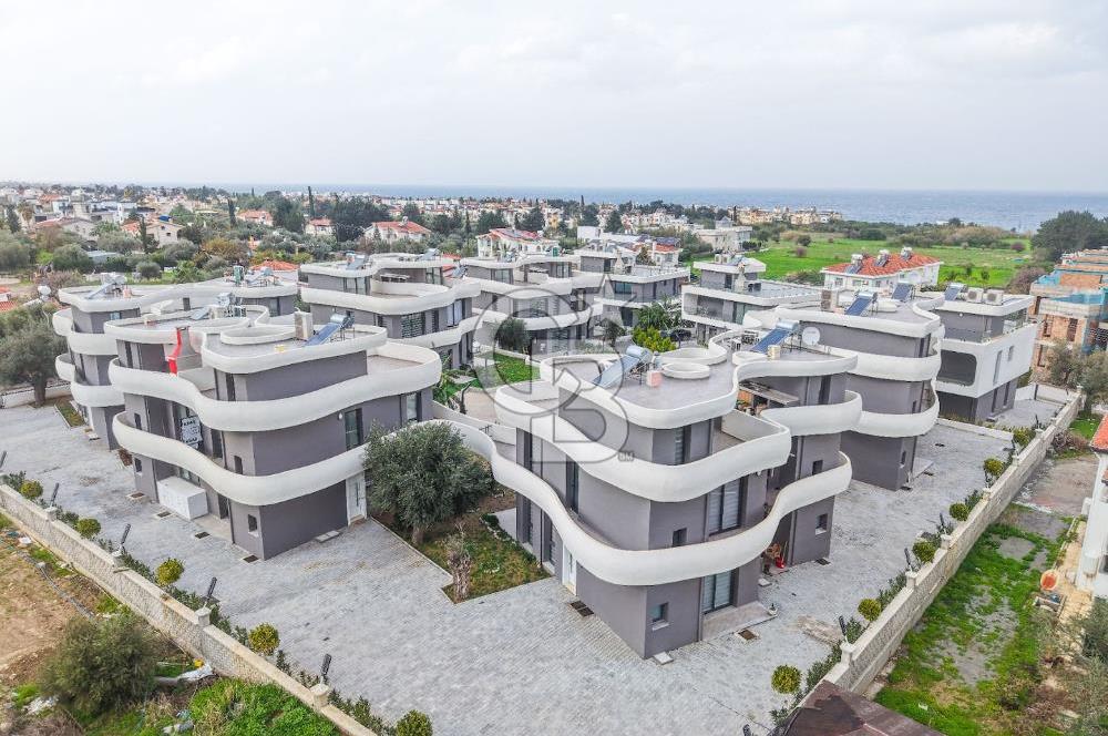 KKTC GİRNE LAPTADA DENİZ MANZARALI EŞYALI SATILIK 4+1 VİLLA
