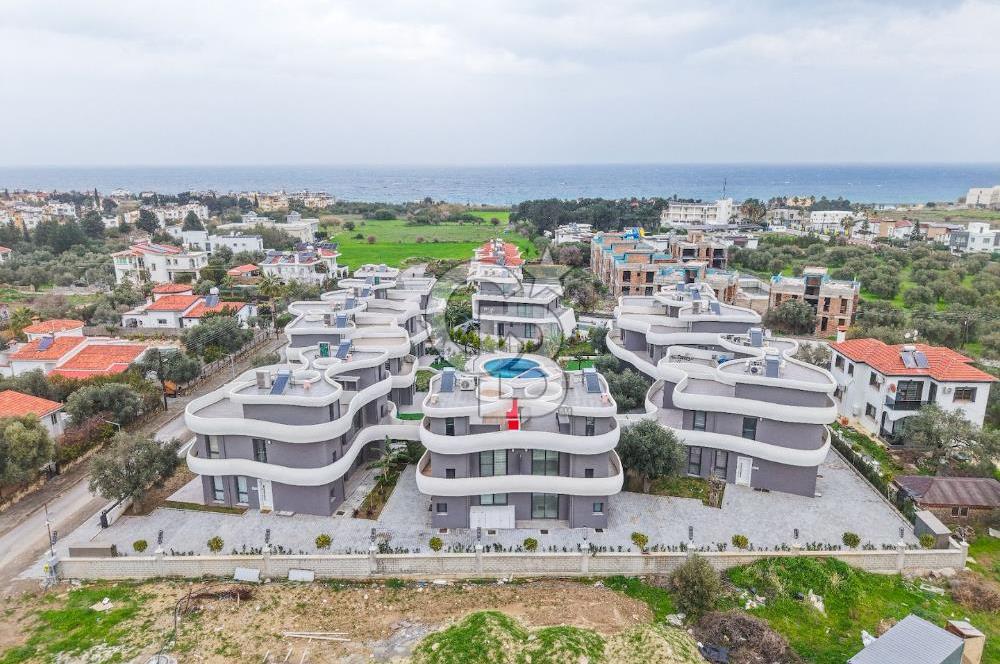 KKTC GİRNE LAPTADA DENİZ MANZARALI EŞYALI SATILIK 4+1 VİLLA