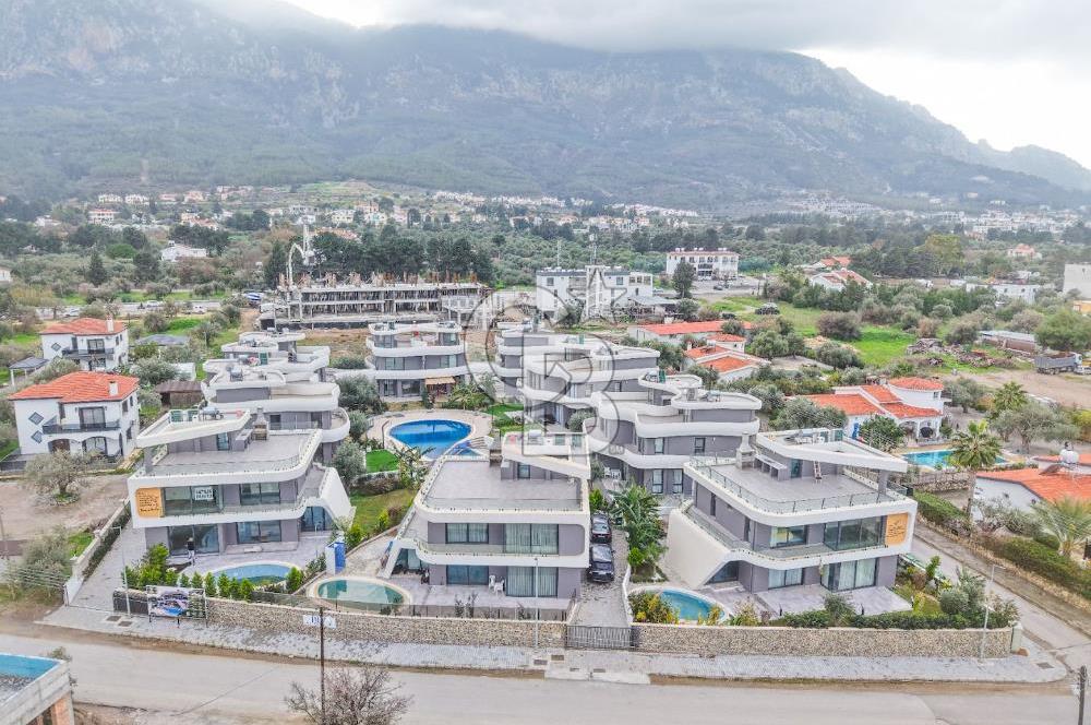 KKTC GİRNE LAPTADA DENİZ MANZARALI EŞYALI SATILIK 4+1 VİLLA