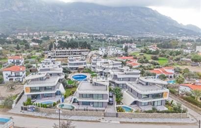 KKTC GİRNE LAPTADA DENİZ MANZARALI EŞYALI SATILIK 4+1 VİLLA
