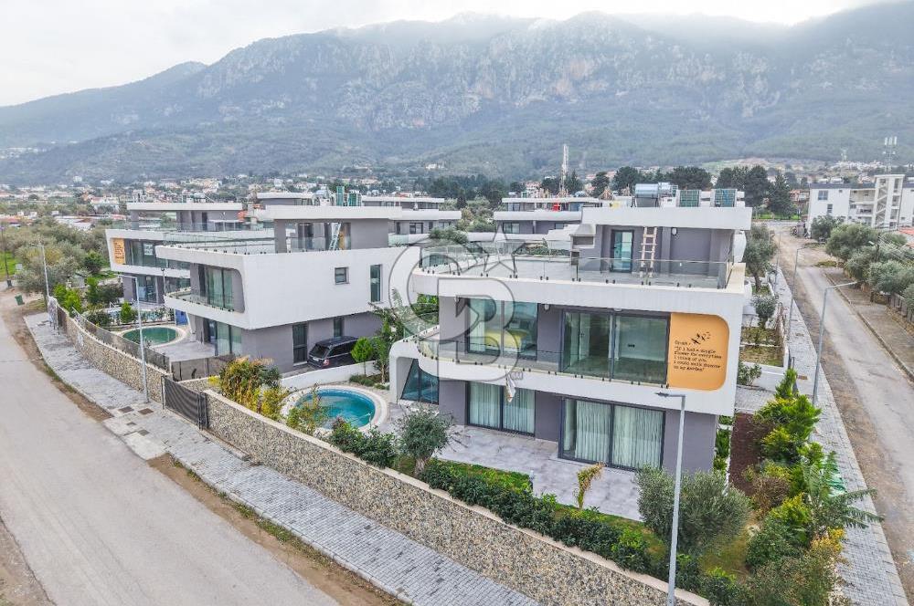 KKTC GİRNE LAPTADA DENİZ MANZARALI EŞYALI SATILIK 4+1 VİLLA