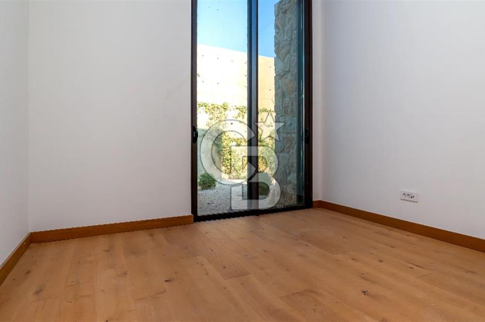 Veryeri Kekliktepe Deniz Ve Vadi Manzaralı 8+1 Lüks Villa