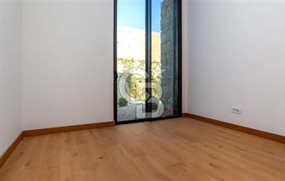 Veryeri Kekliktepe Deniz Ve Vadi Manzaralı 8+1 Lüks Villa