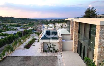 Veryeri Kekliktepe Deniz Ve Vadi Manzaralı 8+1 Lüks Villa
