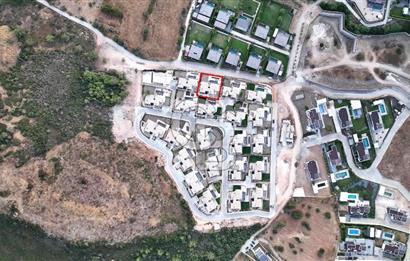 Veryeri Kekliktepe Deniz Ve Vadi Manzaralı 8+1 Lüks Villa
