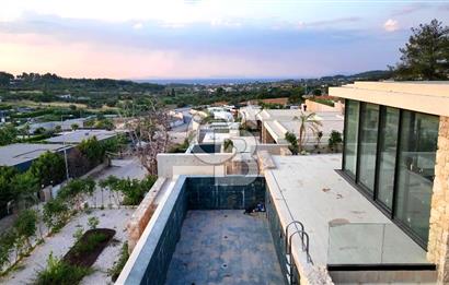 Veryeri Kekliktepe Deniz Ve Vadi Manzaralı 8+1 Lüks Villa