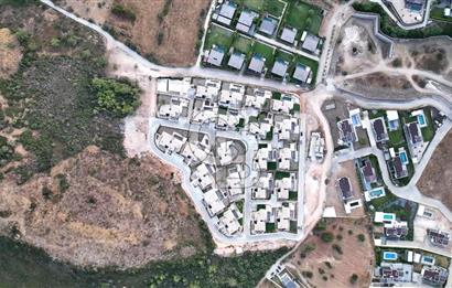Veryeri Kekliktepe Deniz Ve Vadi Manzaralı 8+1 Lüks Villa