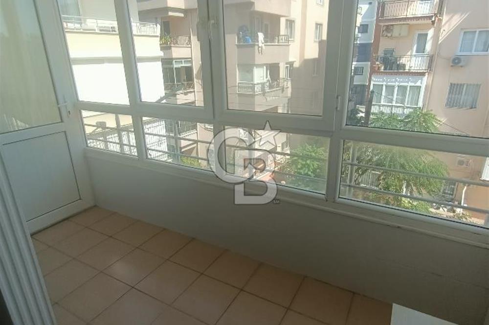 Didim merkez  de satılık 2+1 ayrı mutfak köşe başı ön cephe daire